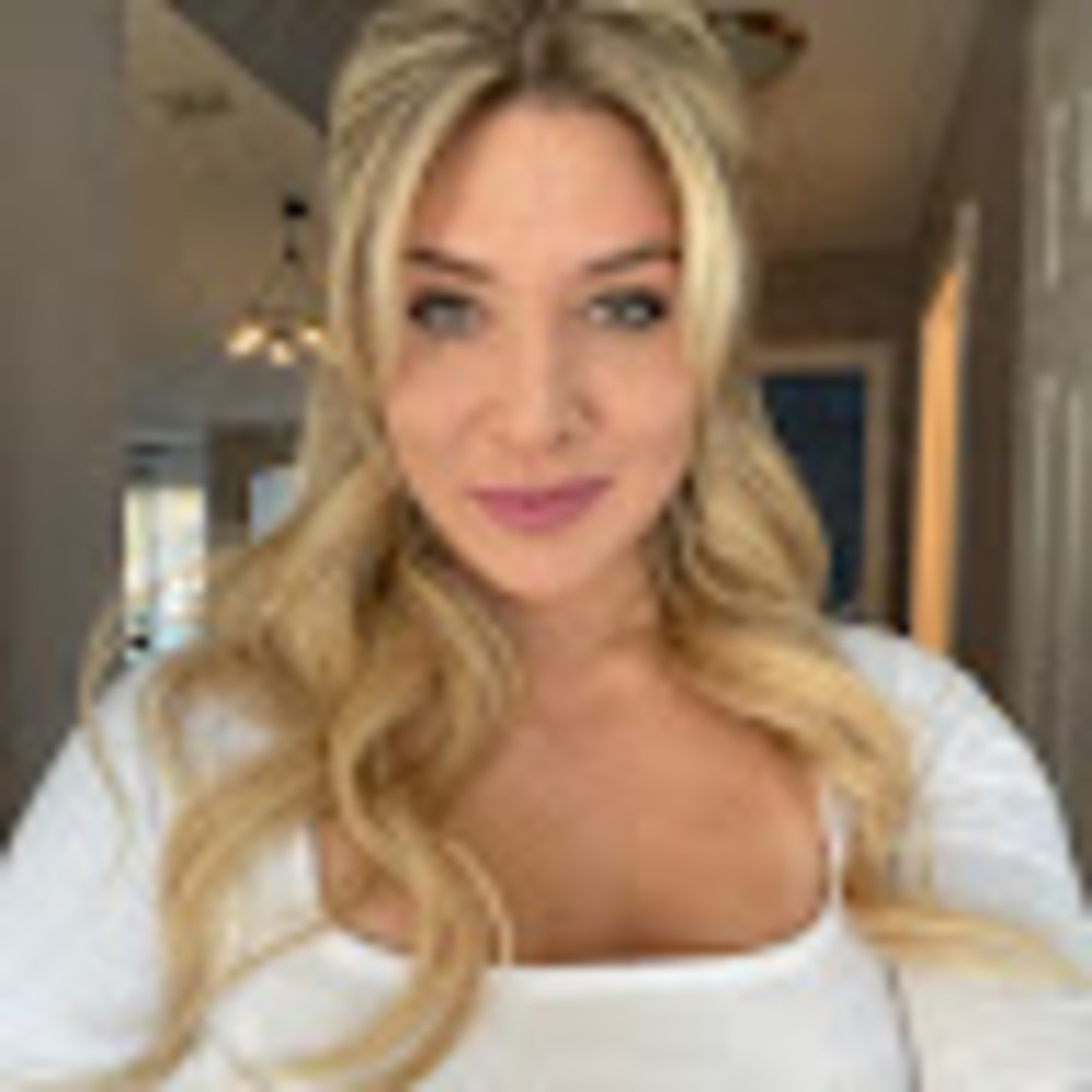 Meet your Posher, Madalyn